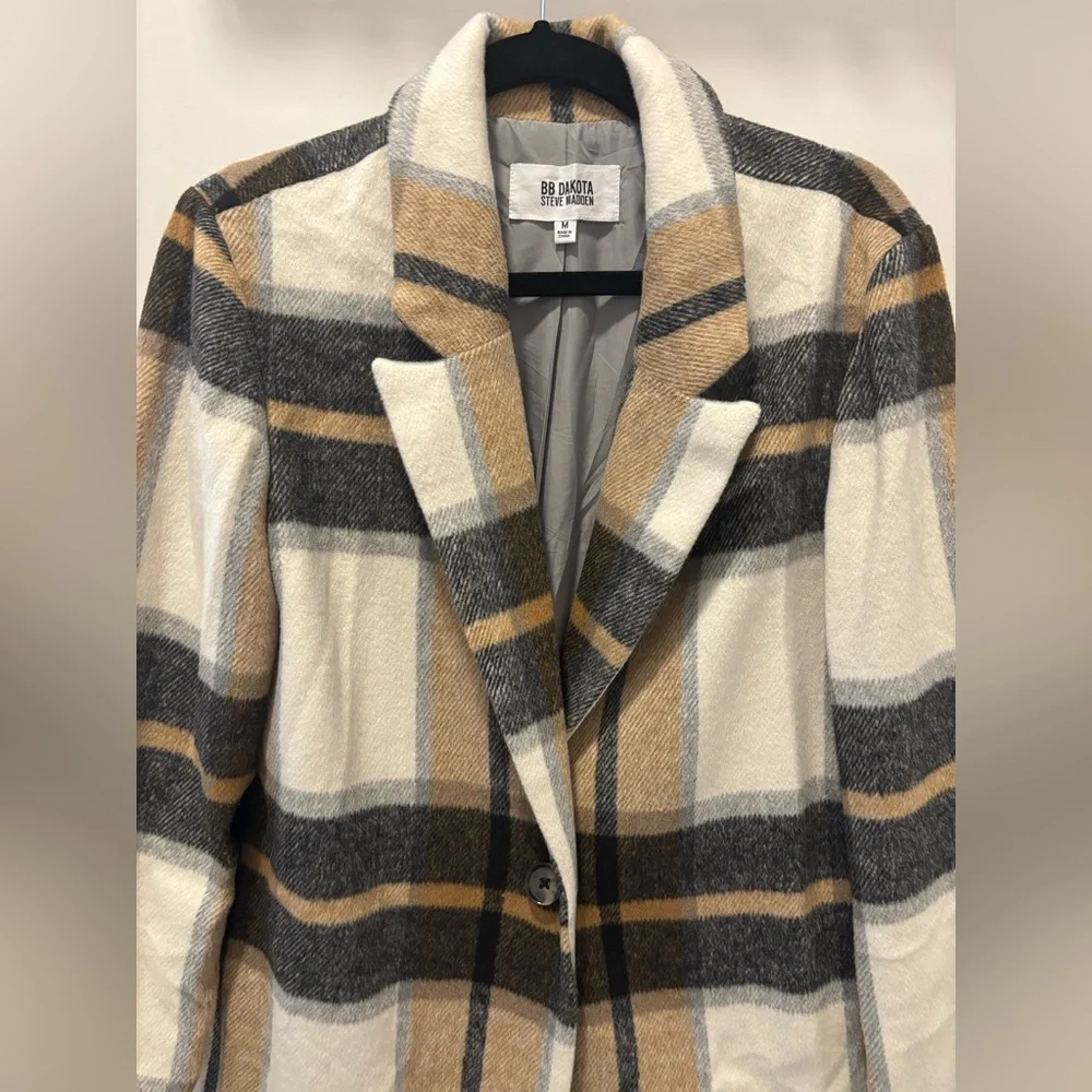 BB Dakota by Steve Madden Plaid Pea Coat - Picture 2 of 2